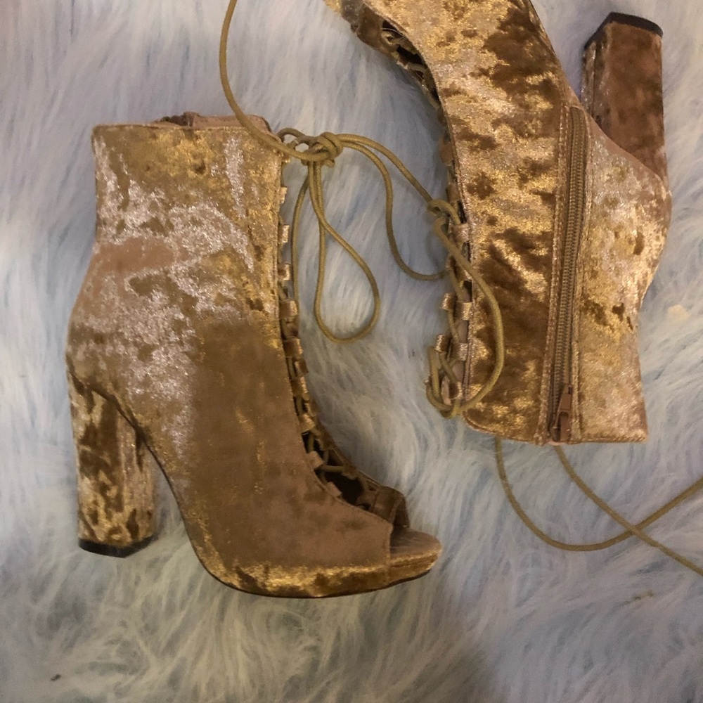 Lace up boots - Picture 2 of 4